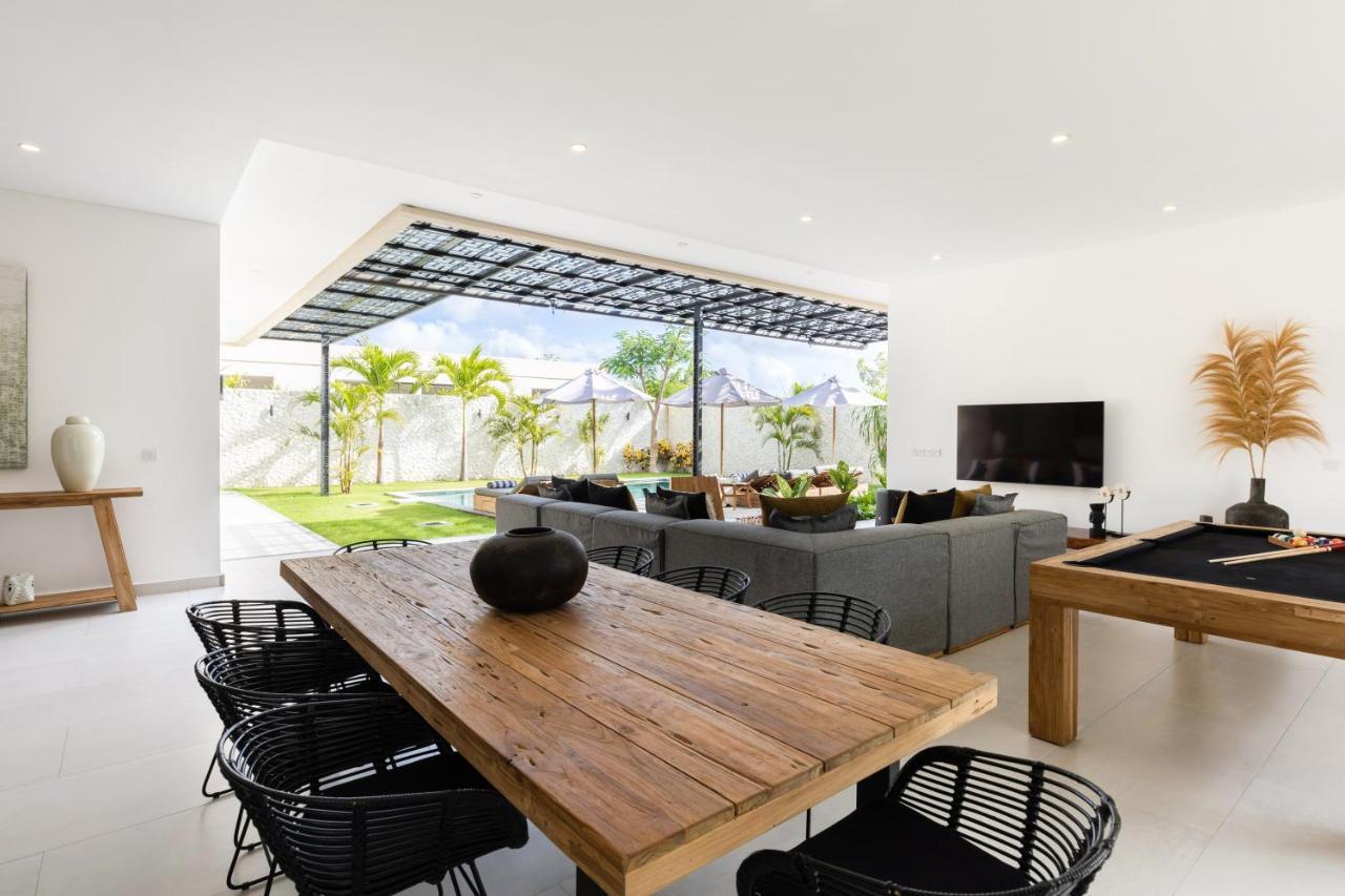 Costa Azzurra Villas By Balisuperhost Jimbaran  Bagian luar foto