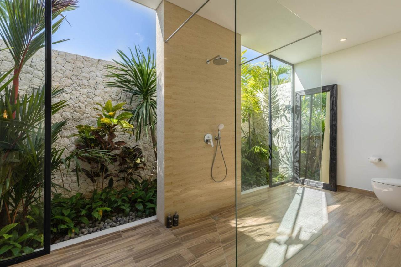 Costa Azzurra Villas By Balisuperhost Jimbaran  Bagian luar foto