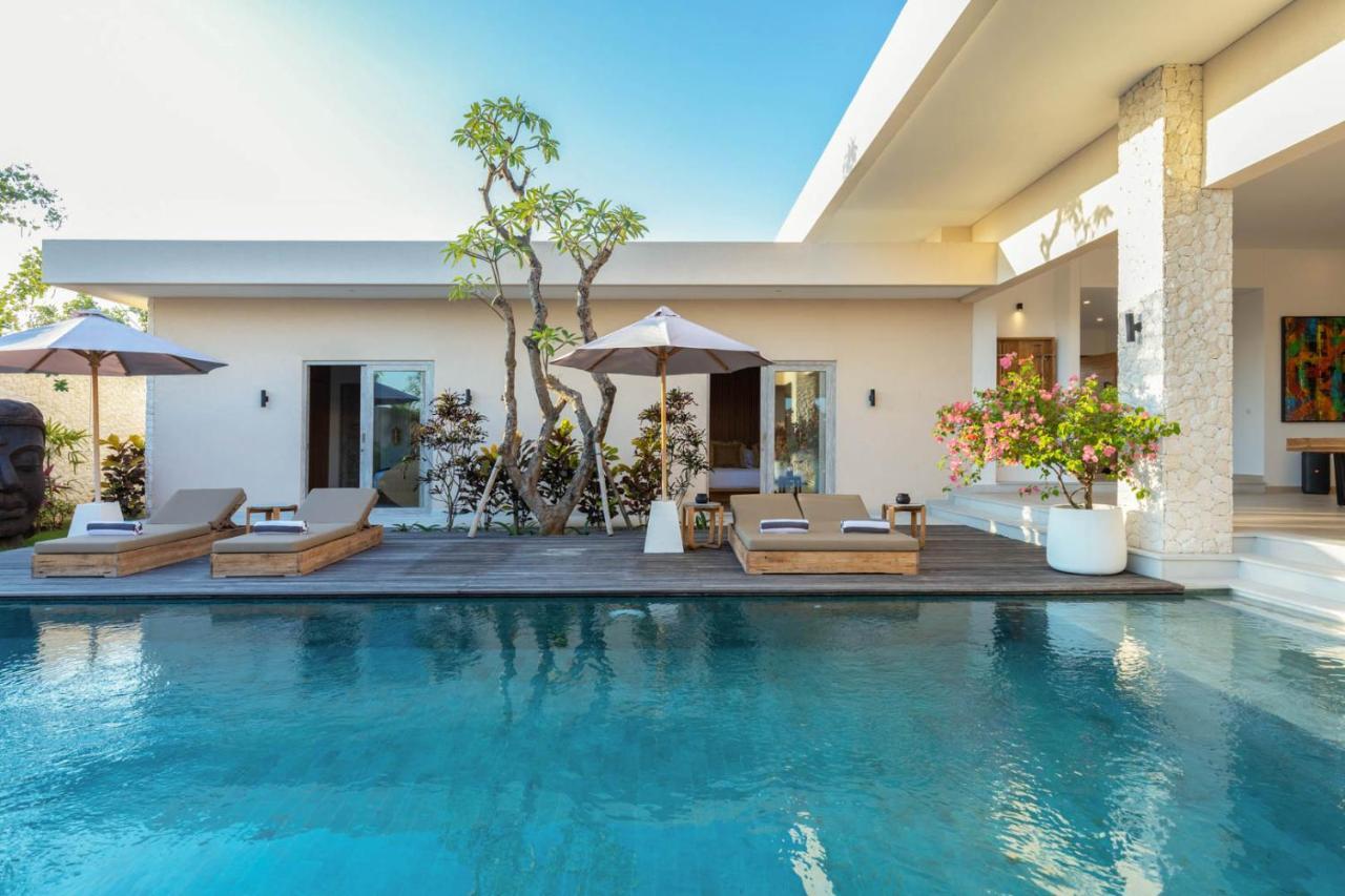 Costa Azzurra Villas By Balisuperhost Jimbaran  Bagian luar foto